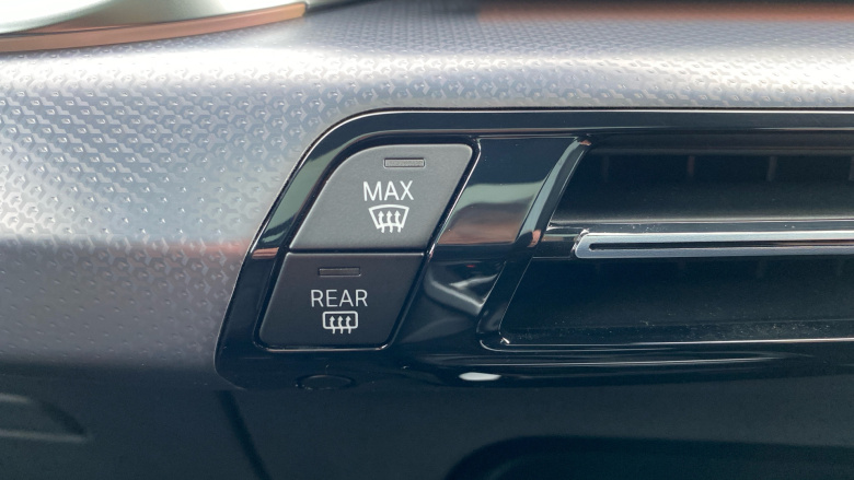 BMW 2 Series 220i MHT M Sport 5dr DCT Petrol Hatchback